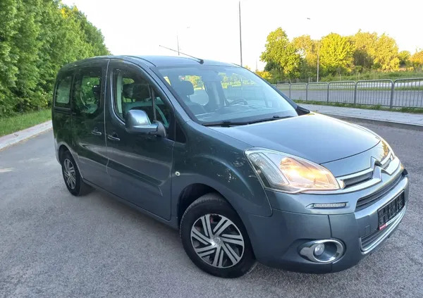 lubelskie Citroen Berlingo cena 26900 przebieg: 220000, rok produkcji 2012 z Zamość